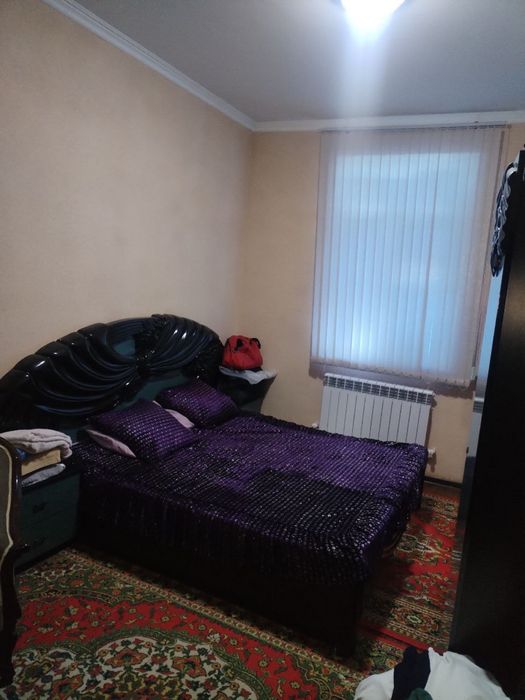 Urganch sh Ekstrenniy balnitsa yoni shovot kanali boʻyida 4 xonali kv