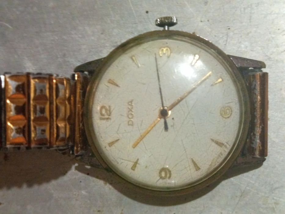 Ceas de mana marca Doxa