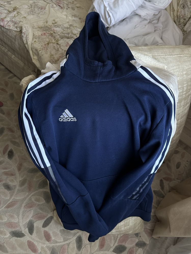 Продам парадные вещи (Adidas)