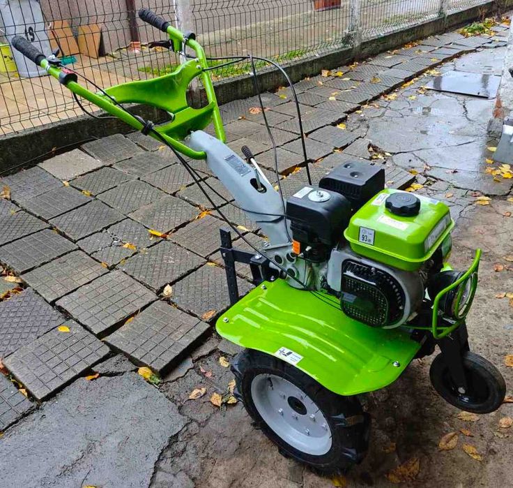 Мотофреза GARDENIA 500B-3M с двойно регулируемо кормило, фар инвентар.