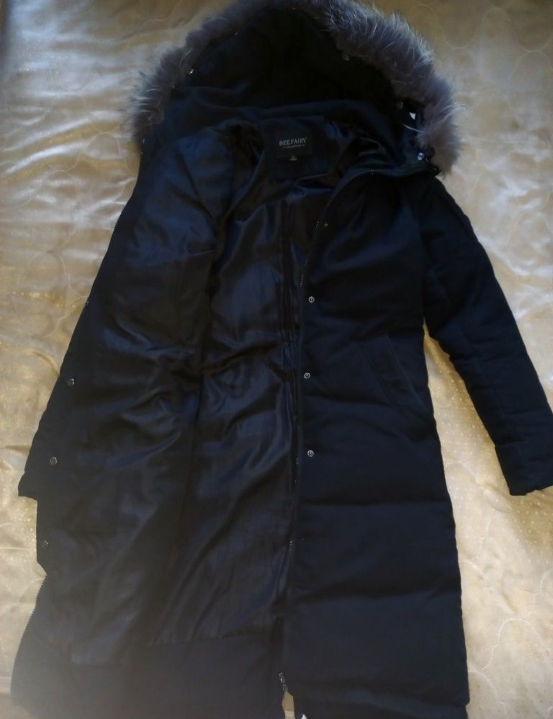 продам зимнюю куртку 
в хорошем состоянии 
размер (42-44)
цена 12 000
