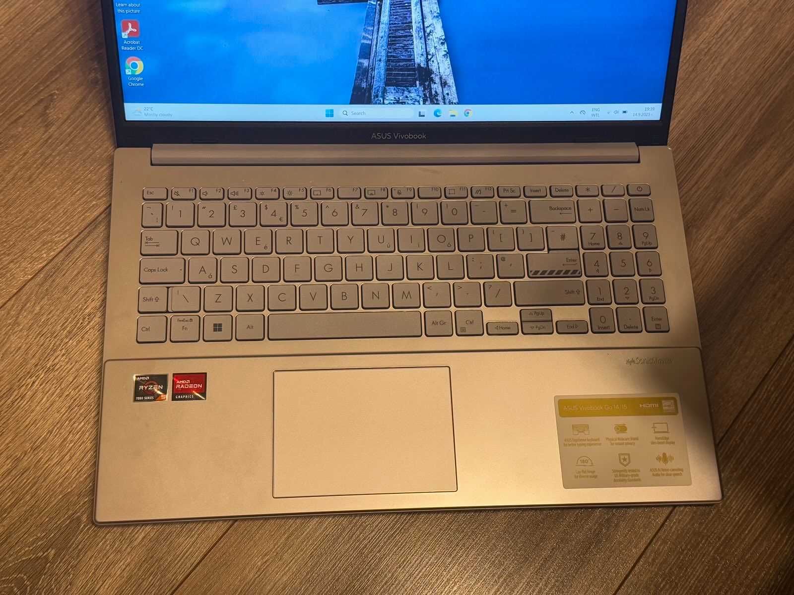 ASUS Vivobook Go 15 Ryzen 5 7gen/8RAM/512GB SSD/Radeon отличен