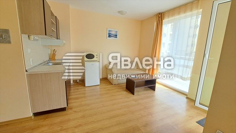 Просторно студио с паркоместа в близост до Какао бийч!!