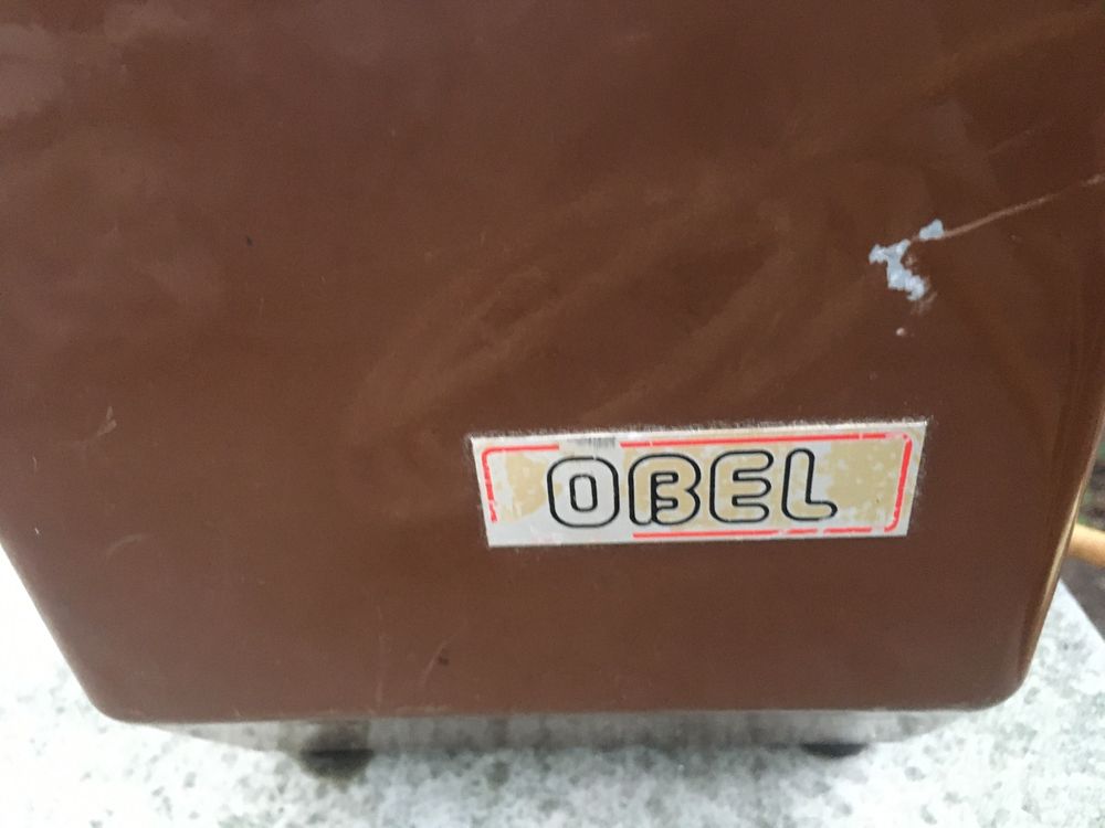 Професионална OBEL кафемелачка италианска