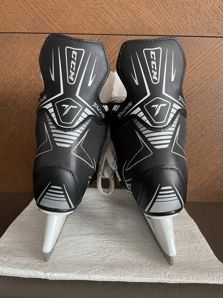 Детски хокейни кънки CCM 29