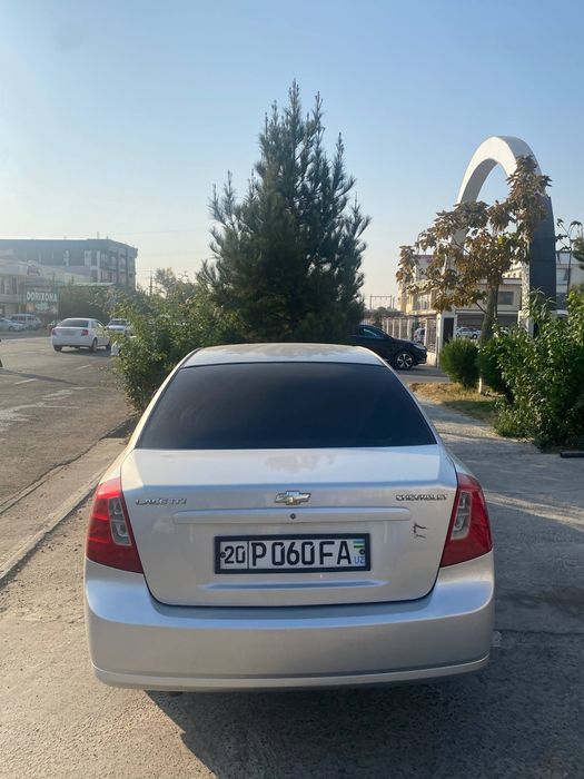 Chevrolet lasetti 1.8