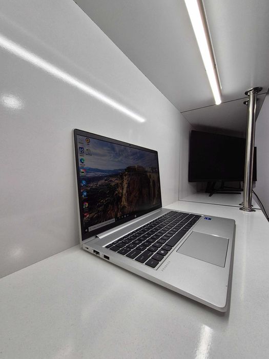 Narxi: 269$ HP Core i5 1135G7 8/256GB M.2 NVMe 15.6 Ekran