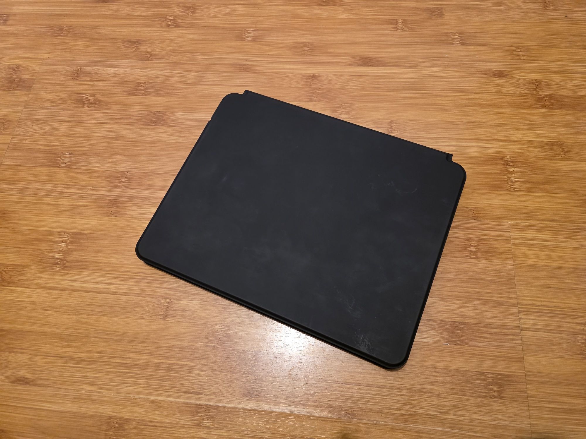 iPad Pro 12.9 6th Procesor Apple M2, 2022, husa cu tastatura inclusa.