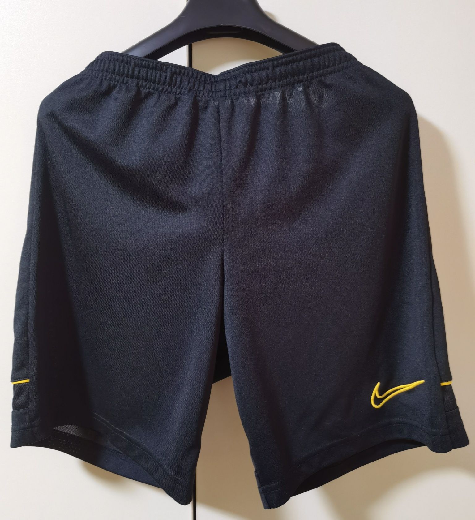Nike - мъжки футболен екип + шорти