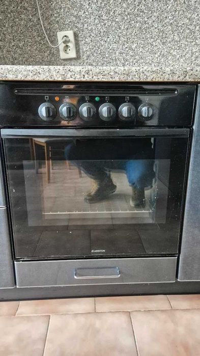 Много запазена кухня