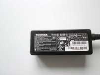 Оригинално зарядно Toshiba