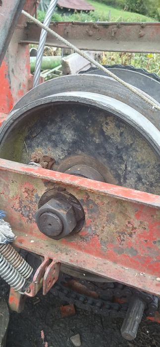 Vând troliu  forestier in tiranți