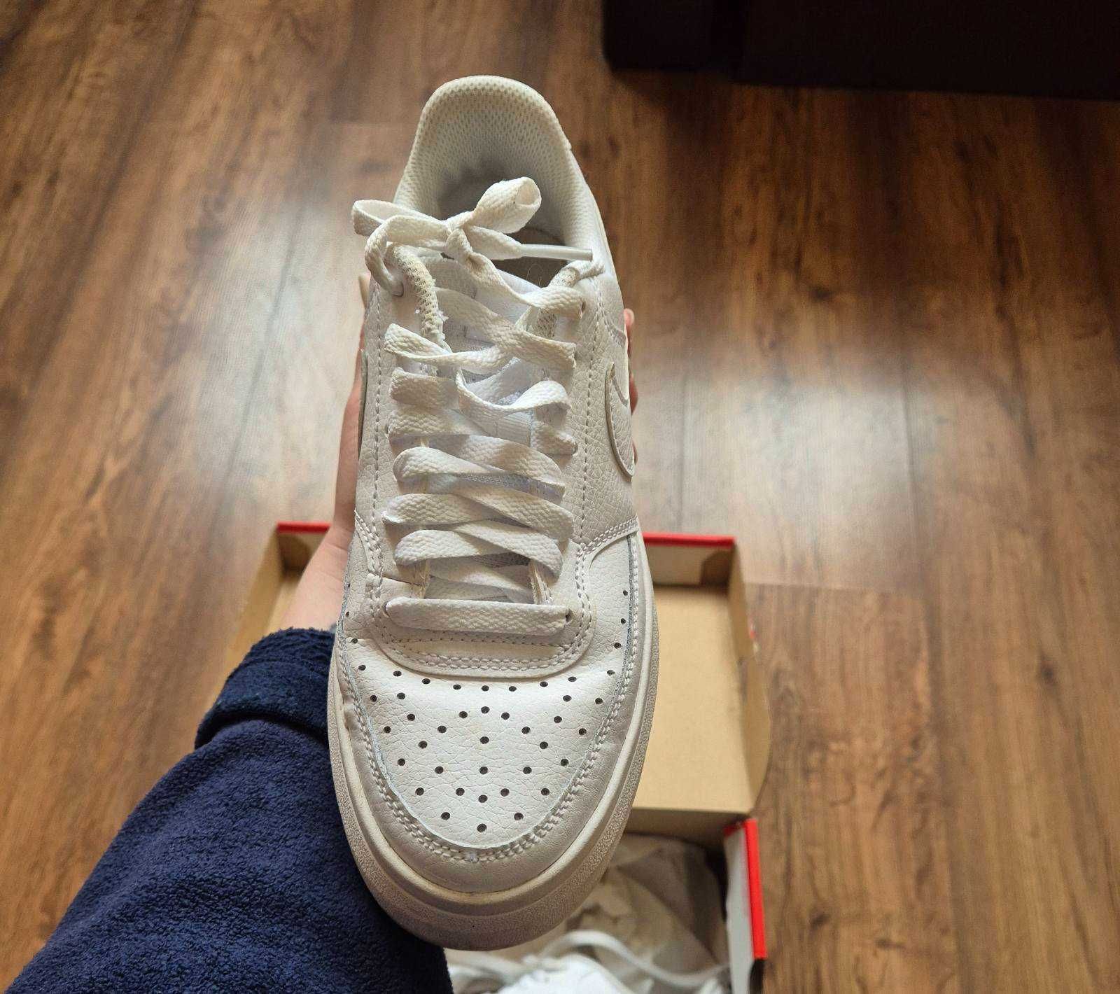 Nike НОВИ дамски маратонки