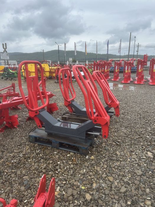 Clesti manevrat baloti . Coasa . Grebla . Infoliator