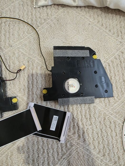 Части за Samsung Odyssey OLED G8