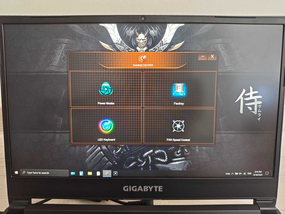 Геймърски лаптоп GIGABYTE G5 RTX 3060 i5-10500H 144Hz 15.6" 16GB RAM