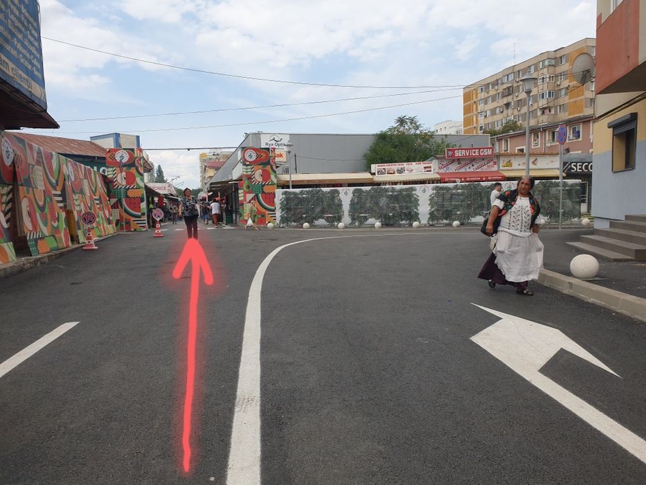 Reparatii : Genti Fermoare baterii ceas curele Capse nasturi blugi etc