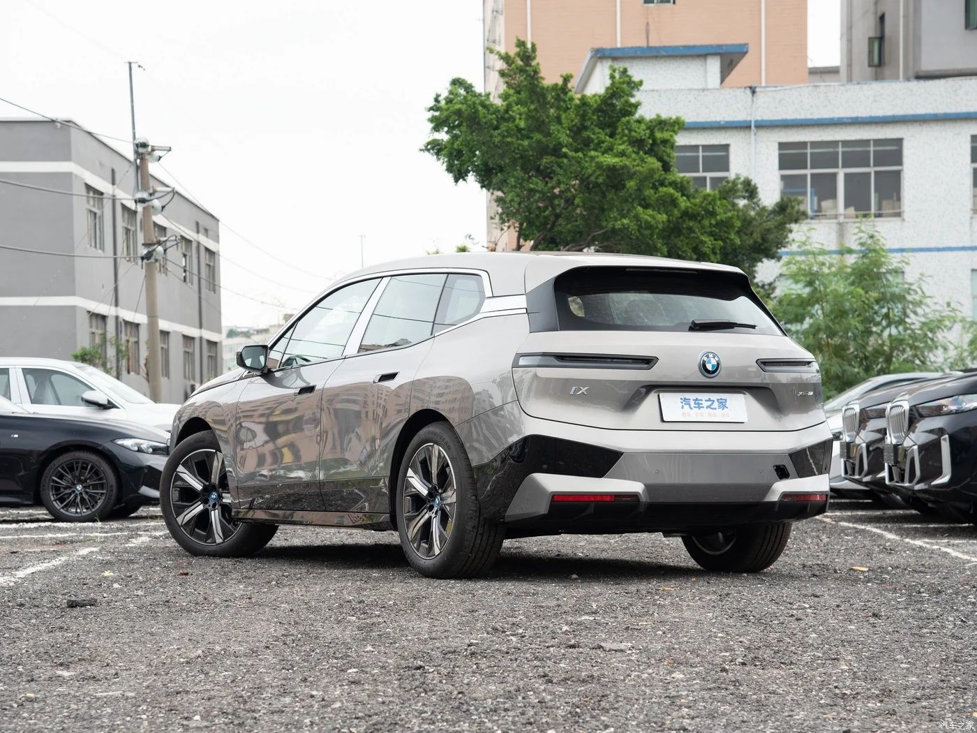 BMW IX year 2025