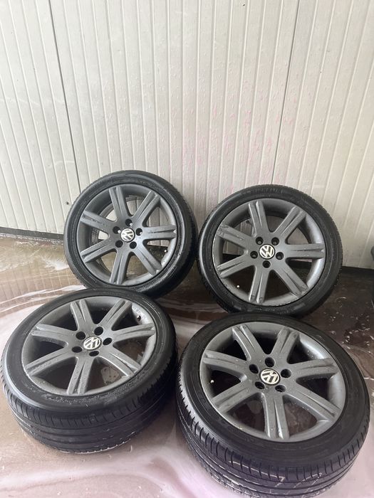 Оригинални VW/Audi Джанти 17ки с гуми
