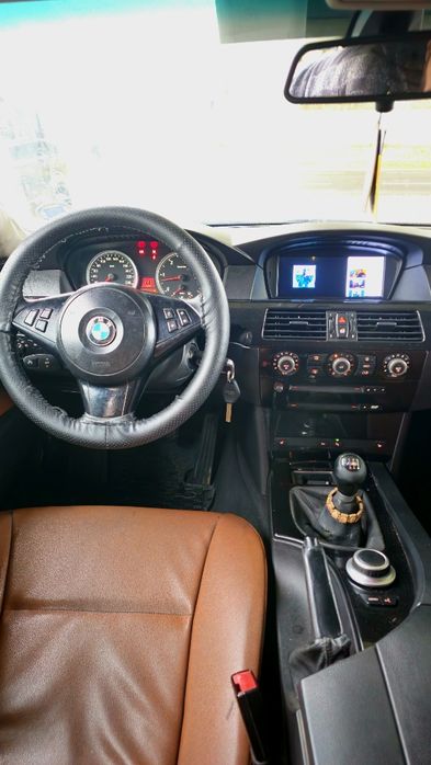 BMW E60 525d M-pack aprox 300cp