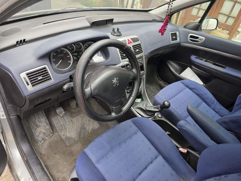 Peugeot 307 Продавам
Ноември 2002 
Платени документи до 2026.