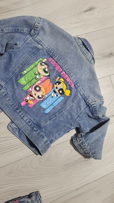 Costum de blugi fetite.