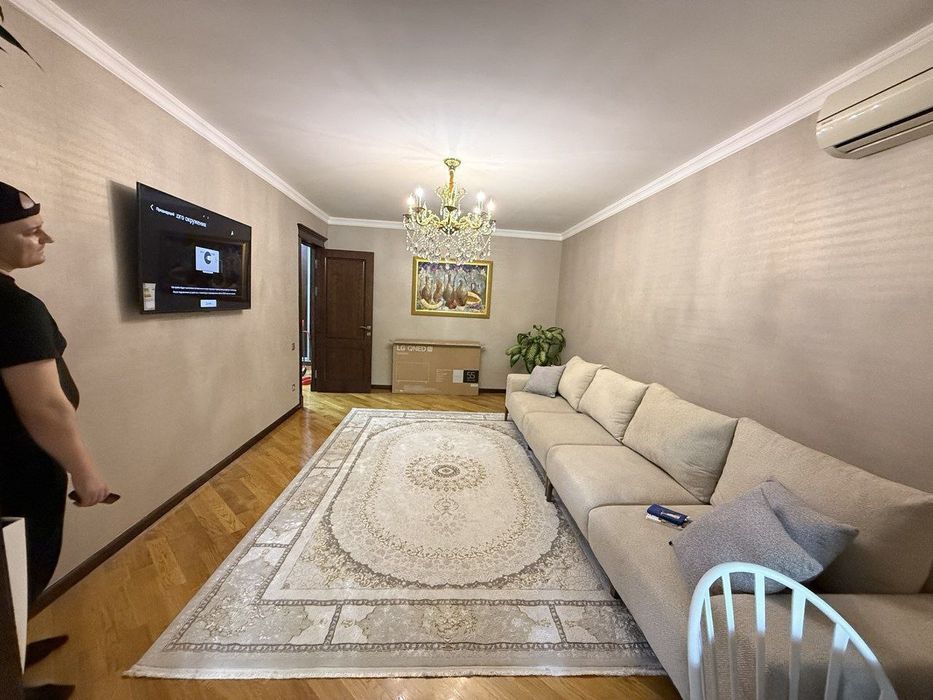 Ц-2  3/1/4 московская планировка 80кв. Подвал 12кв. Под офис. Своя