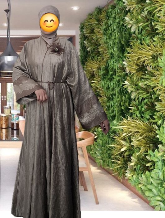 Abaya sotiladi..