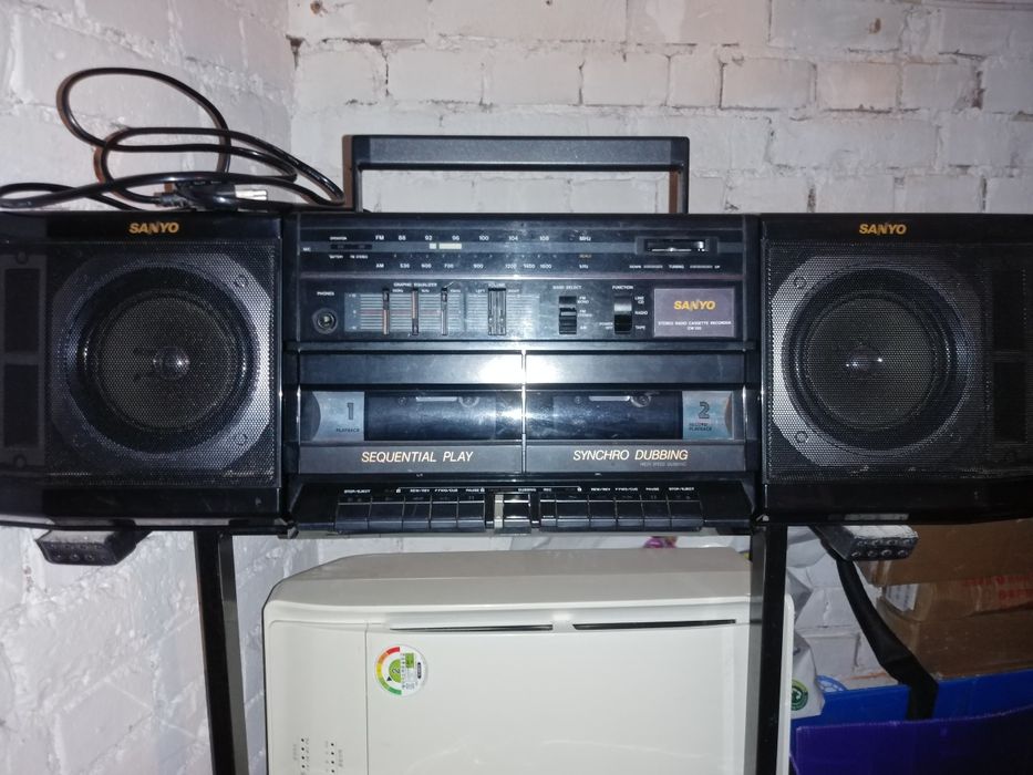 Radio casetofon SANYO
