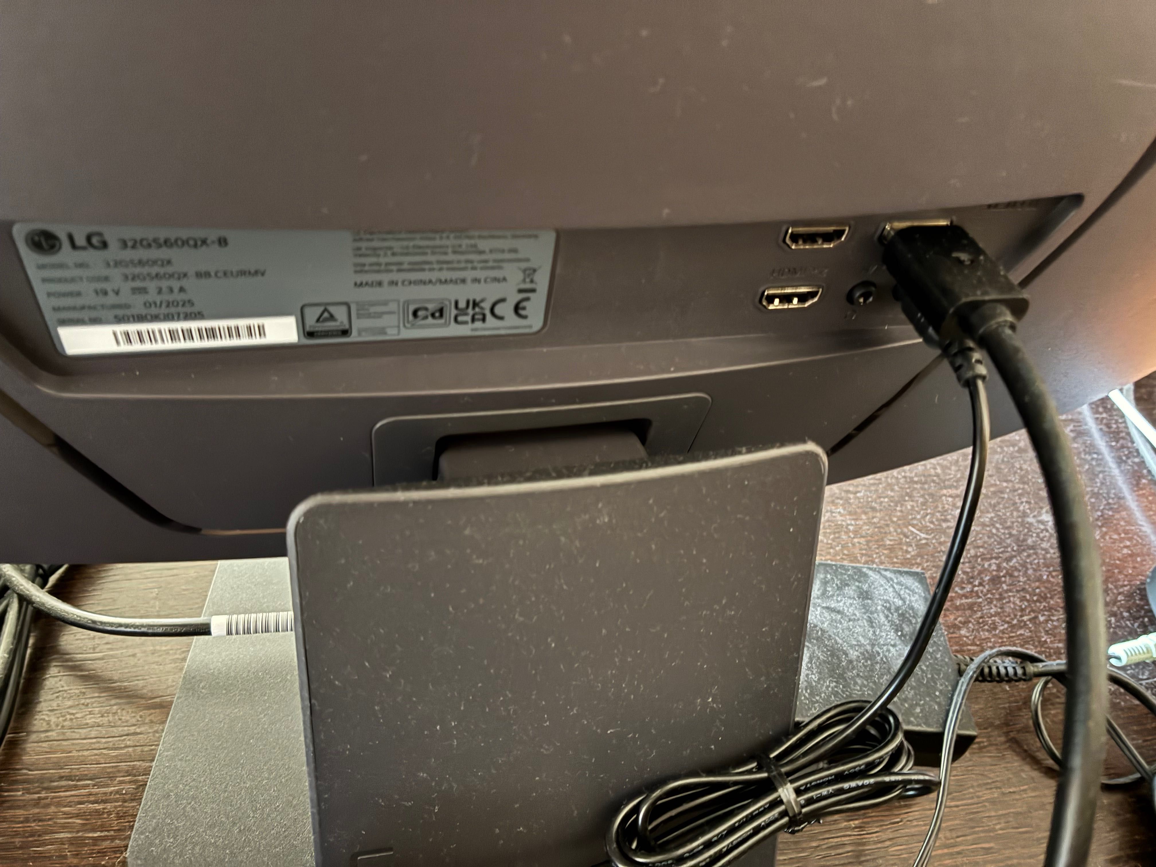 Чисто нов - LG 32GS60QX 32’/180Hz/2560x1440/VA/Curved/Gaming