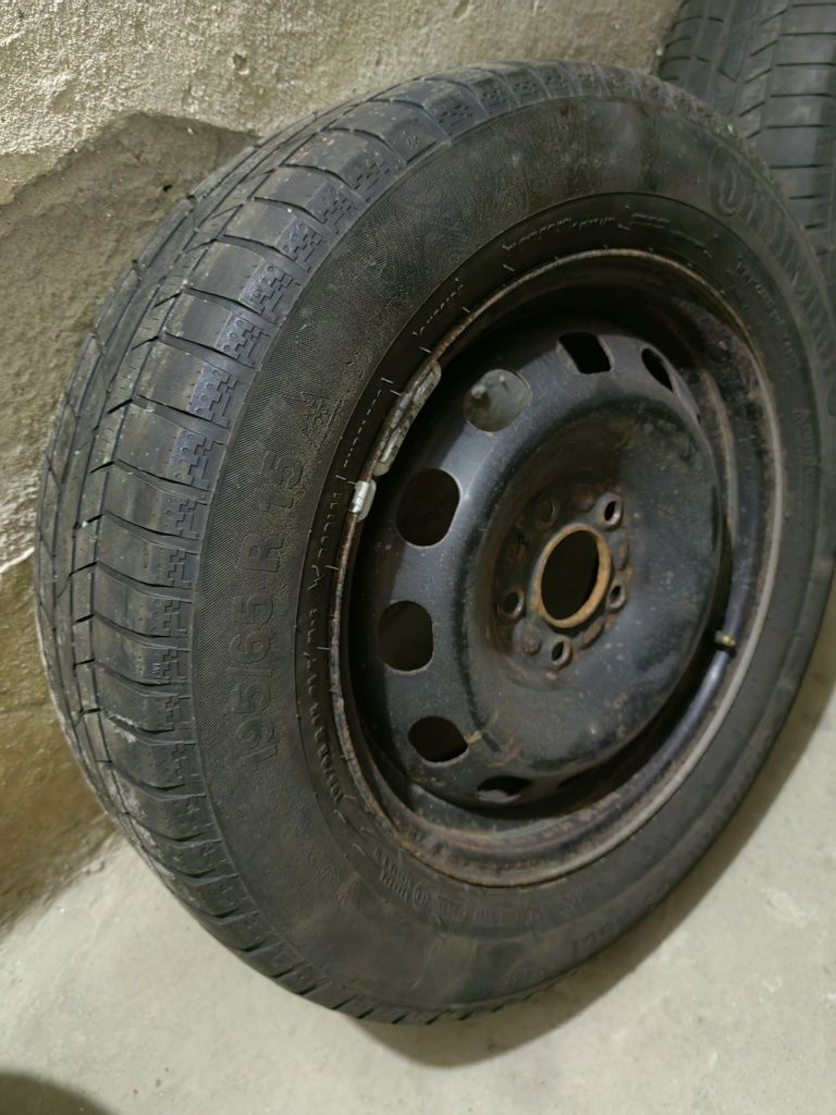 Зимни гуми CONTINENTAL с железни джанти