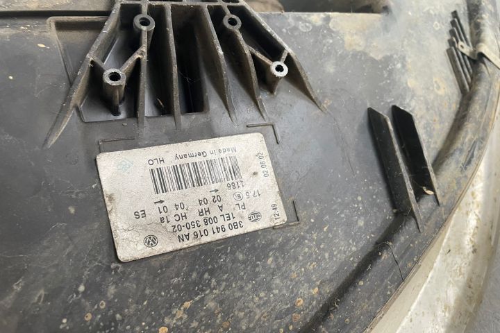 Far dreapta 3B0 941 016 AN BBB Volkswagen VW Passat B5.5 (facelift)