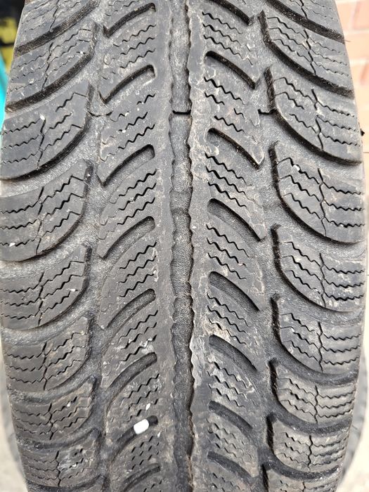 Продавам 4 зимни гуми 175/70/14 Sava
