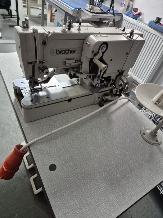 Vand butoniera ușoară