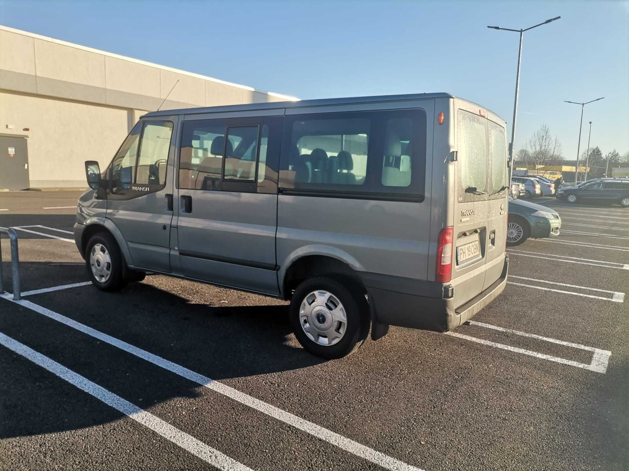 Ford Transit 8+1 locuri