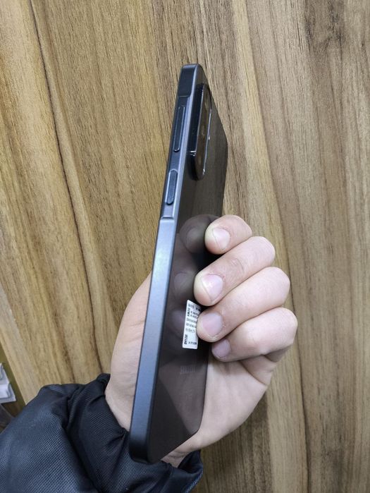 Самсунг а17 сотилади