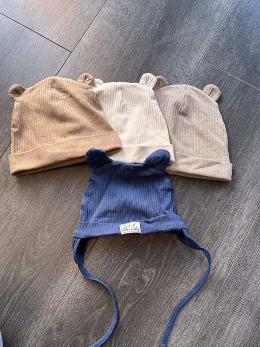 Бебешки шапчици 4 бр. -15 лв