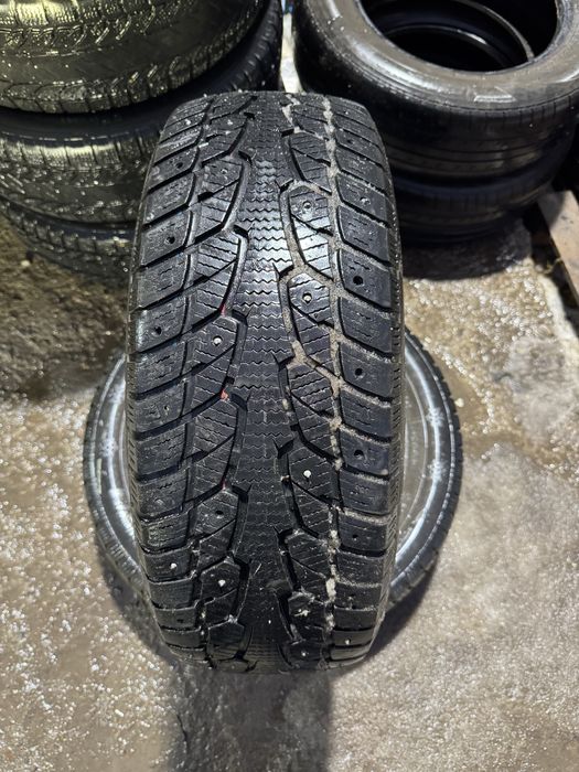 Зимняя резина б/у шиповные