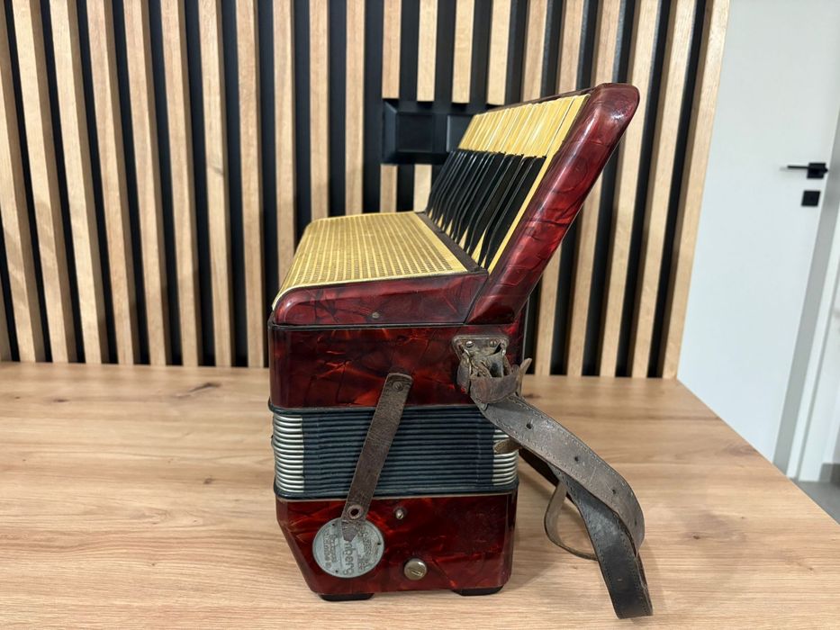 Acordeon Hohnwr Verdi 2 cu 80 de basi