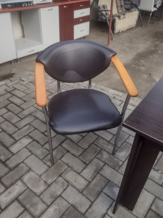 Mese  extensibile și scaune