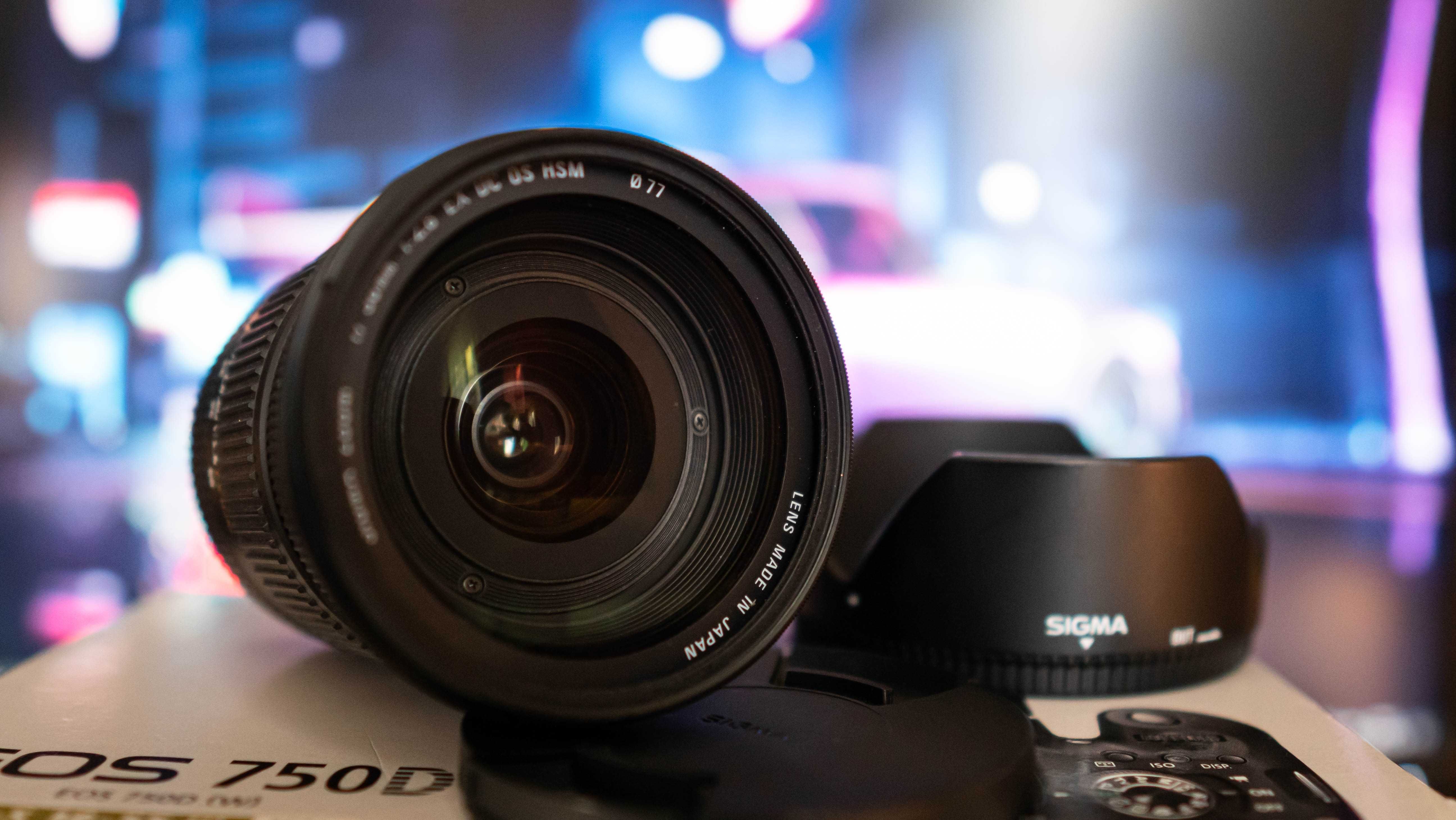 Camera Canon 750D + Canon 50mm f1.8 + Sigma 17-50mm f2.8 + blitz