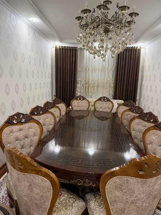 Стол ва 12 та стул сотилади