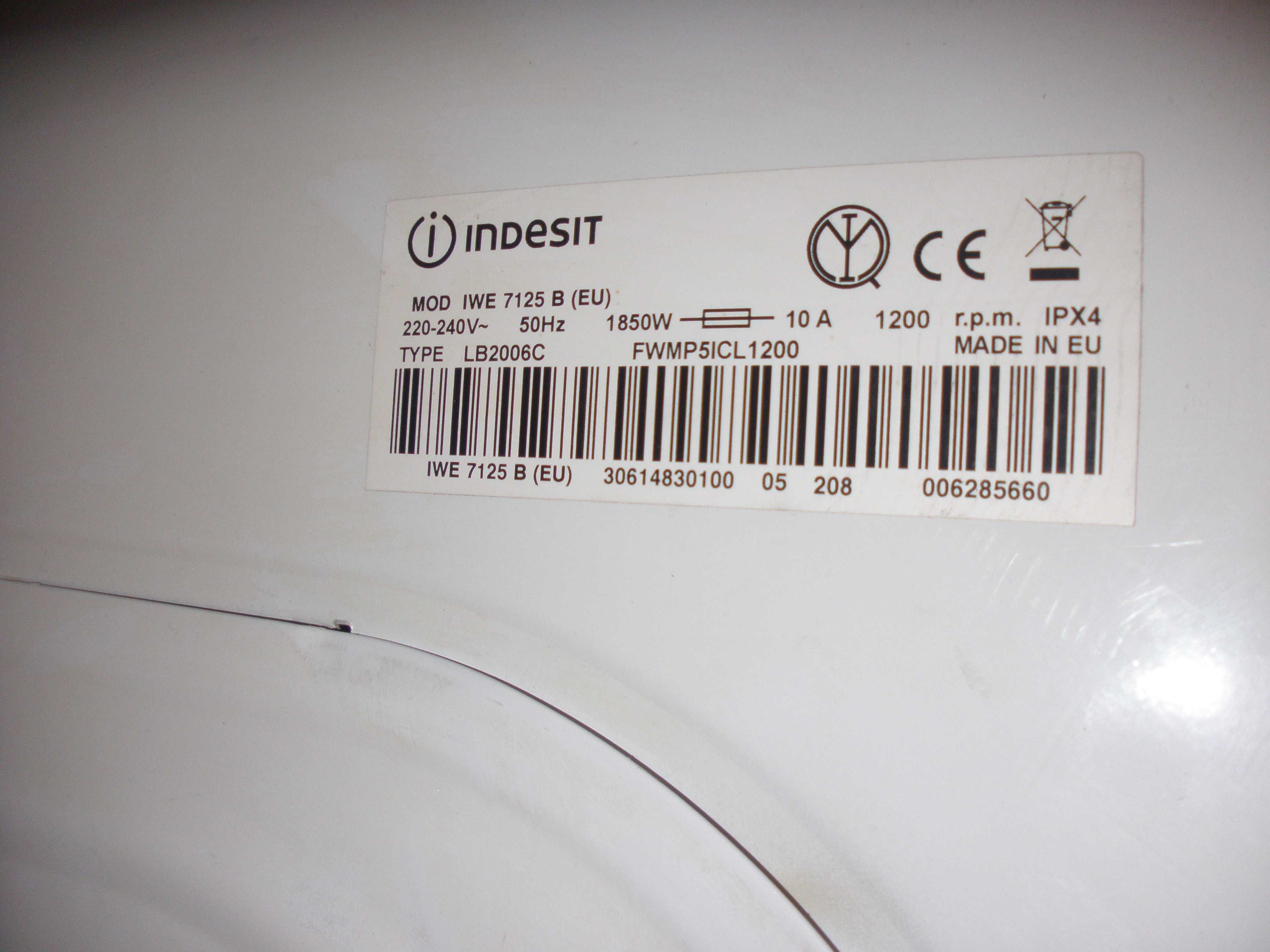 Пералня Indesit - работеща с резервни части