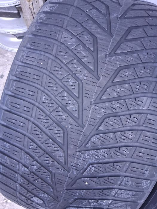 315 35 21 YOKOHAMA 2бр зимни
