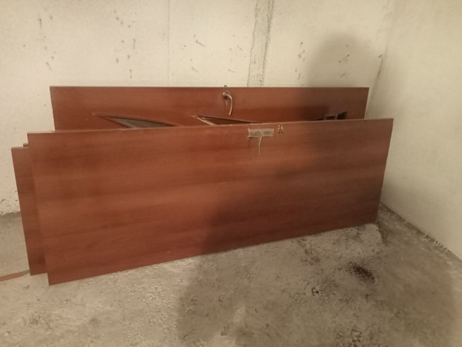 Продам двери в хорошем состоянии