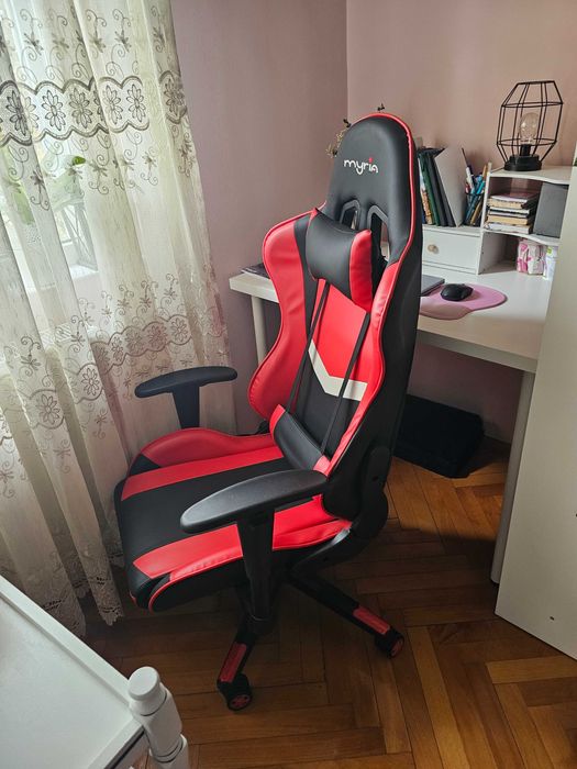 Scaun de birou gaming MYRIA MG7409 ca NOU