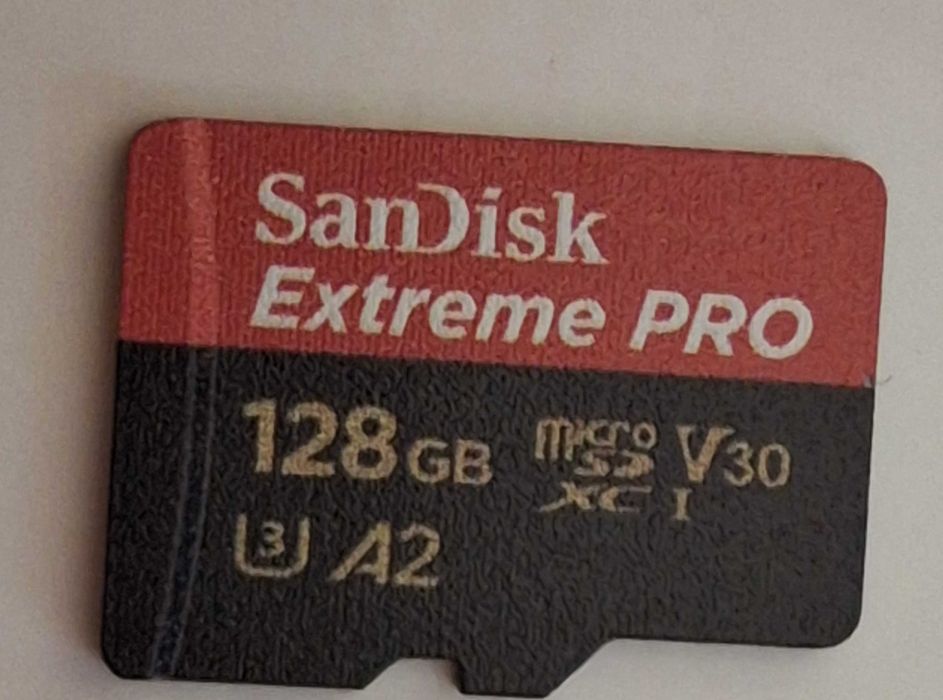 Nintendo Switch V2 cu microSD 128GB