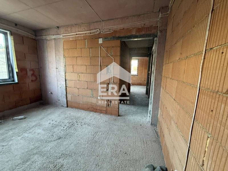 Продава се Тристаен апартамент в Варна, Владислав Варненчик - 75 кв.м за 1174 €/кв.м - Снимка #6