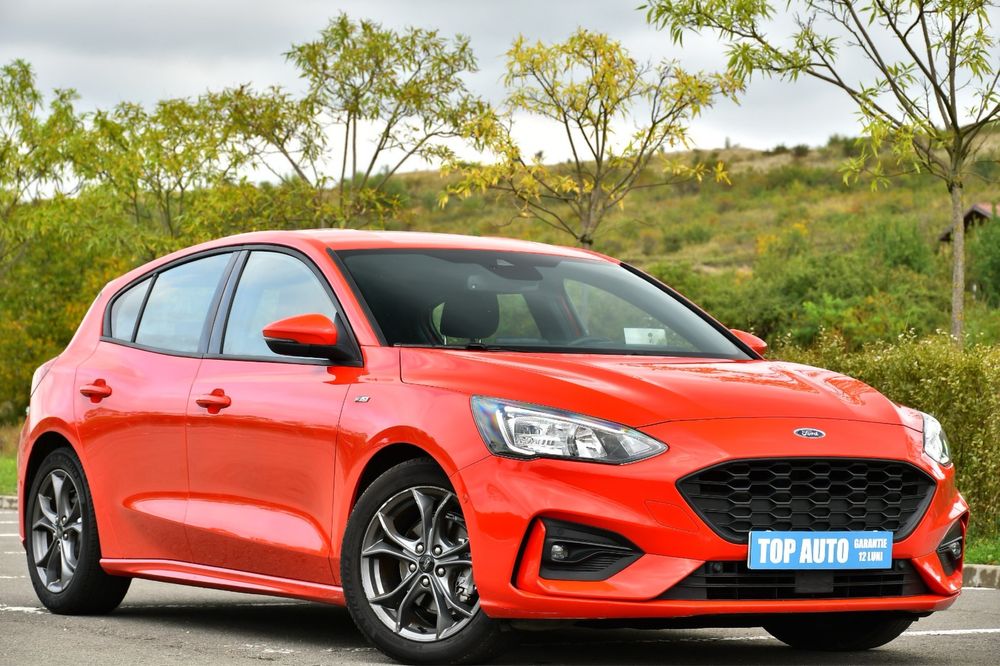 Ford Focus ST-Line Culoare deosebita