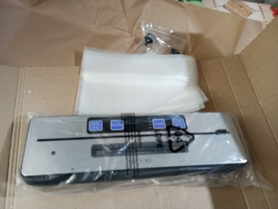 Продам вакуумный упаковщик